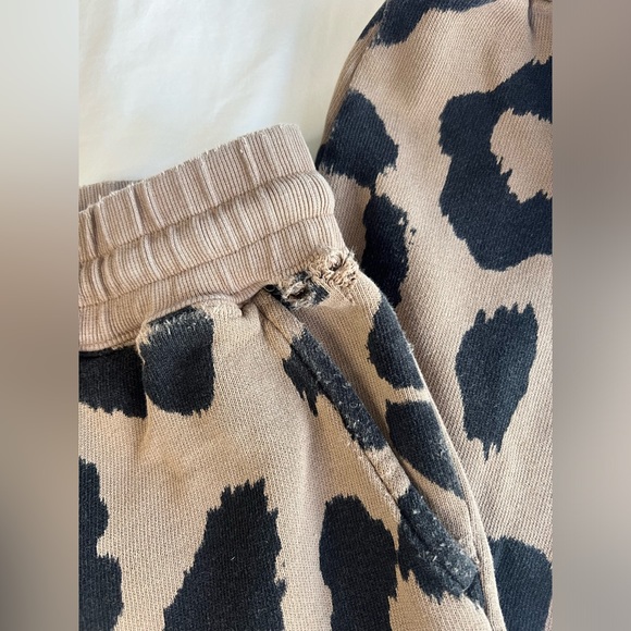 Pistola Leopard Print Lounge Set [Sz. S] - Picture 10 of 13